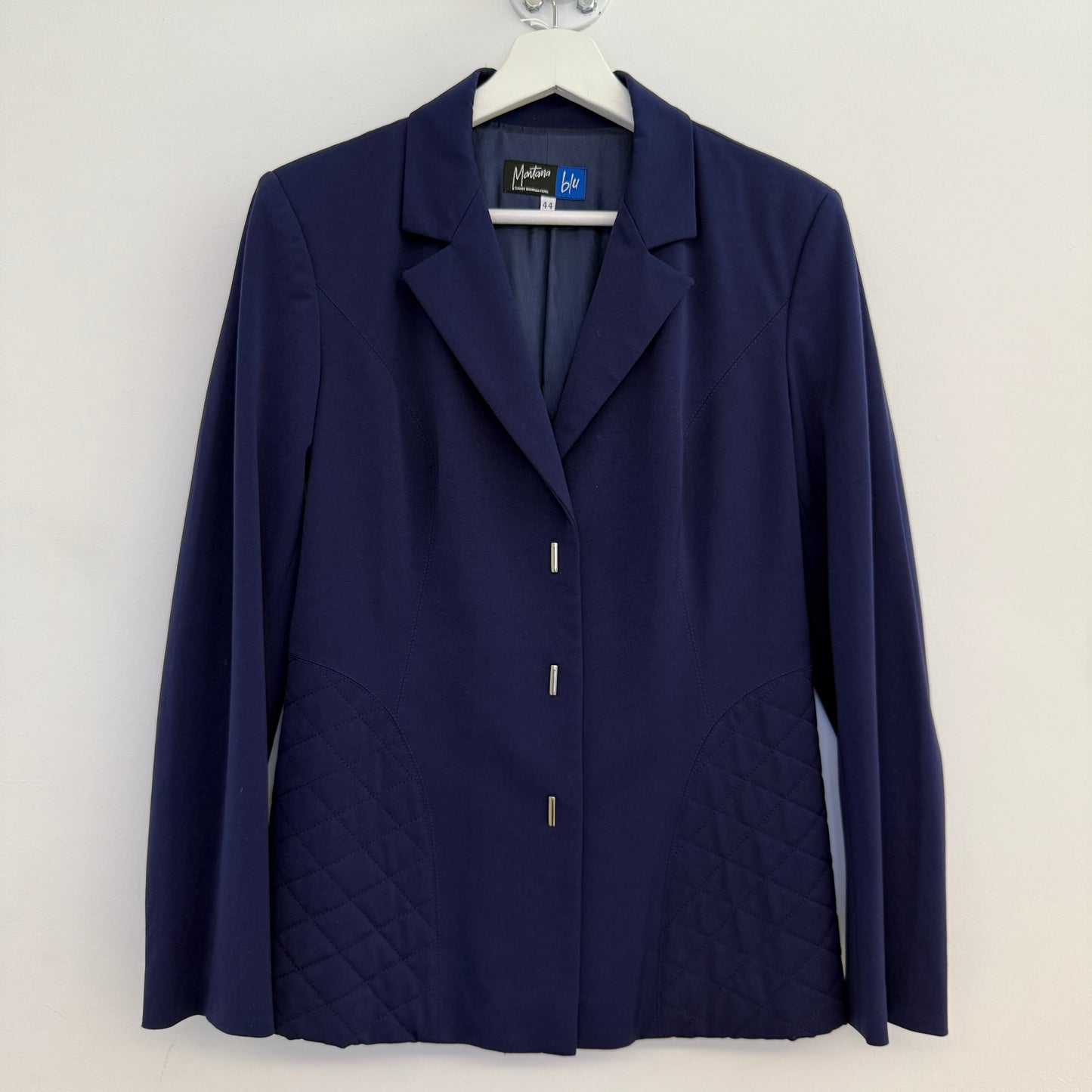 Montana Blu, colbert blue