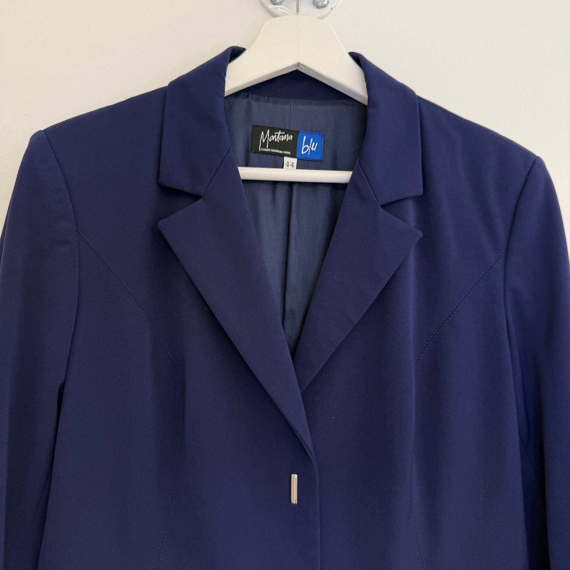 Montana Blu, colbert blue