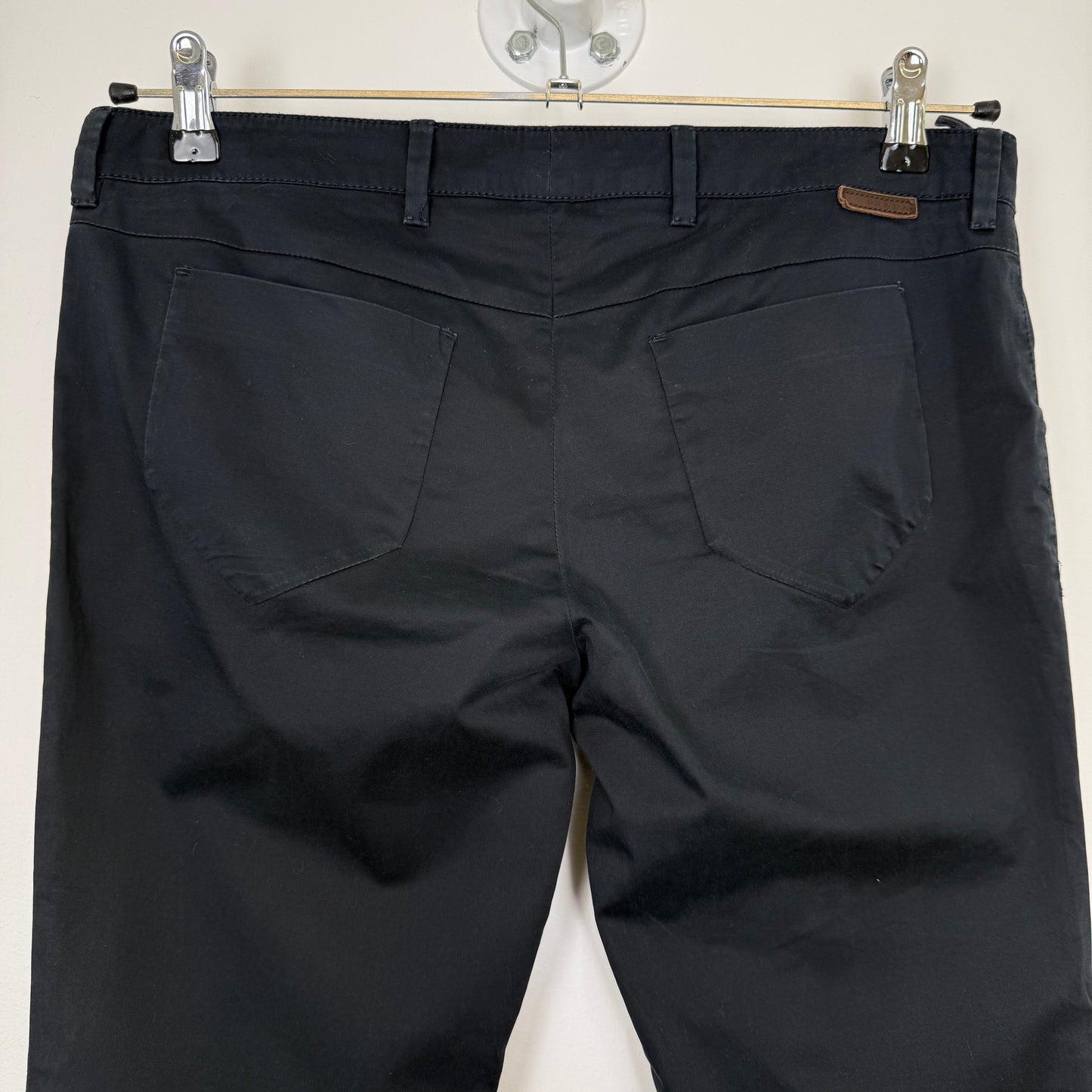 Prada black capri trousers