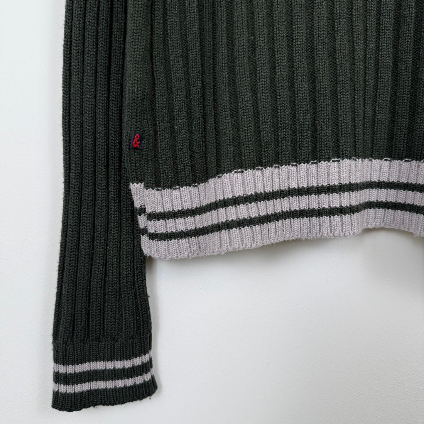 Dolce & Gabbana D&G ‘&’ line intergraded logo texture knit sweater